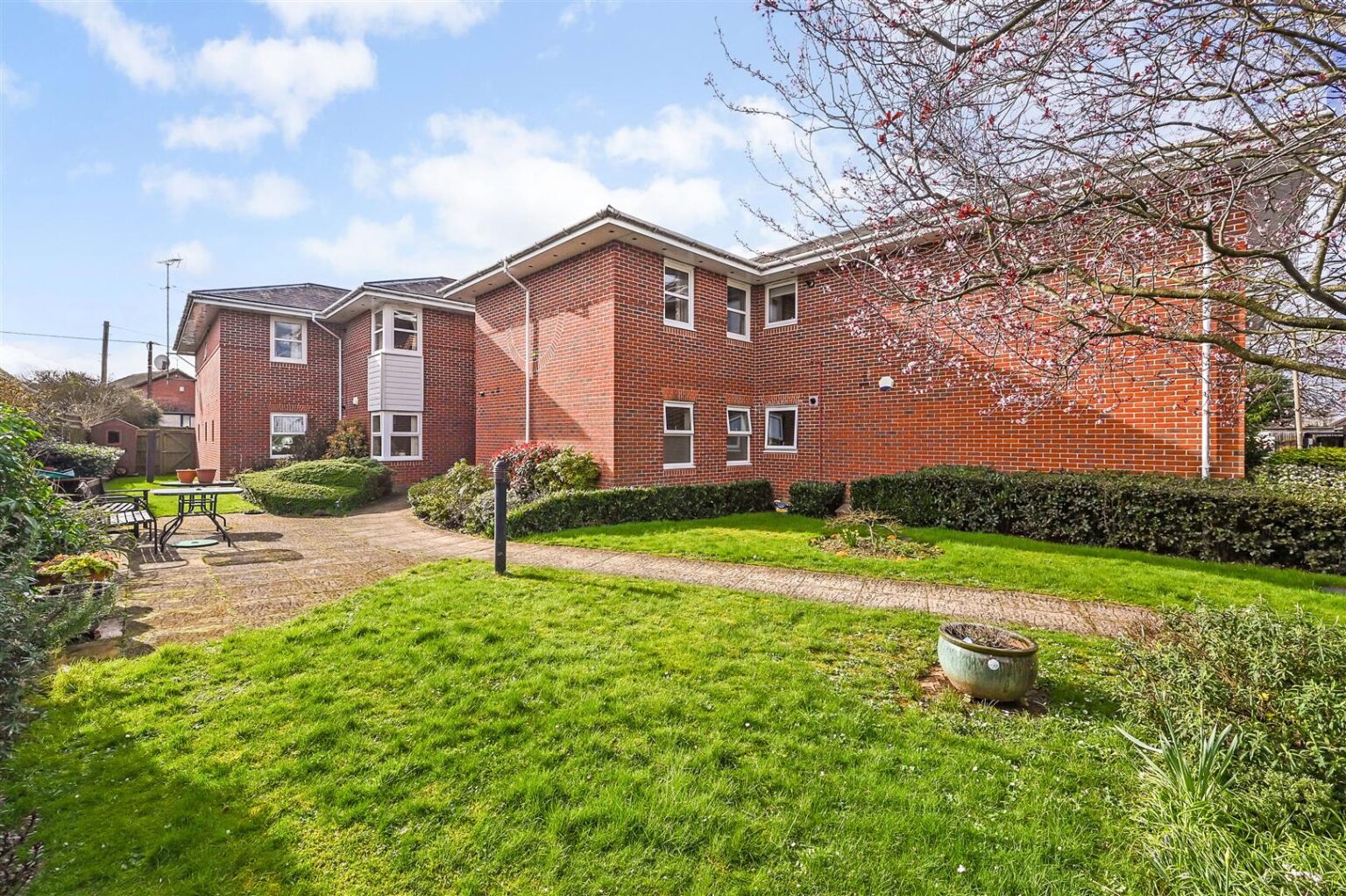 Palmerston House, Botley Road, Romsey, Hampshire Henshaw Fox