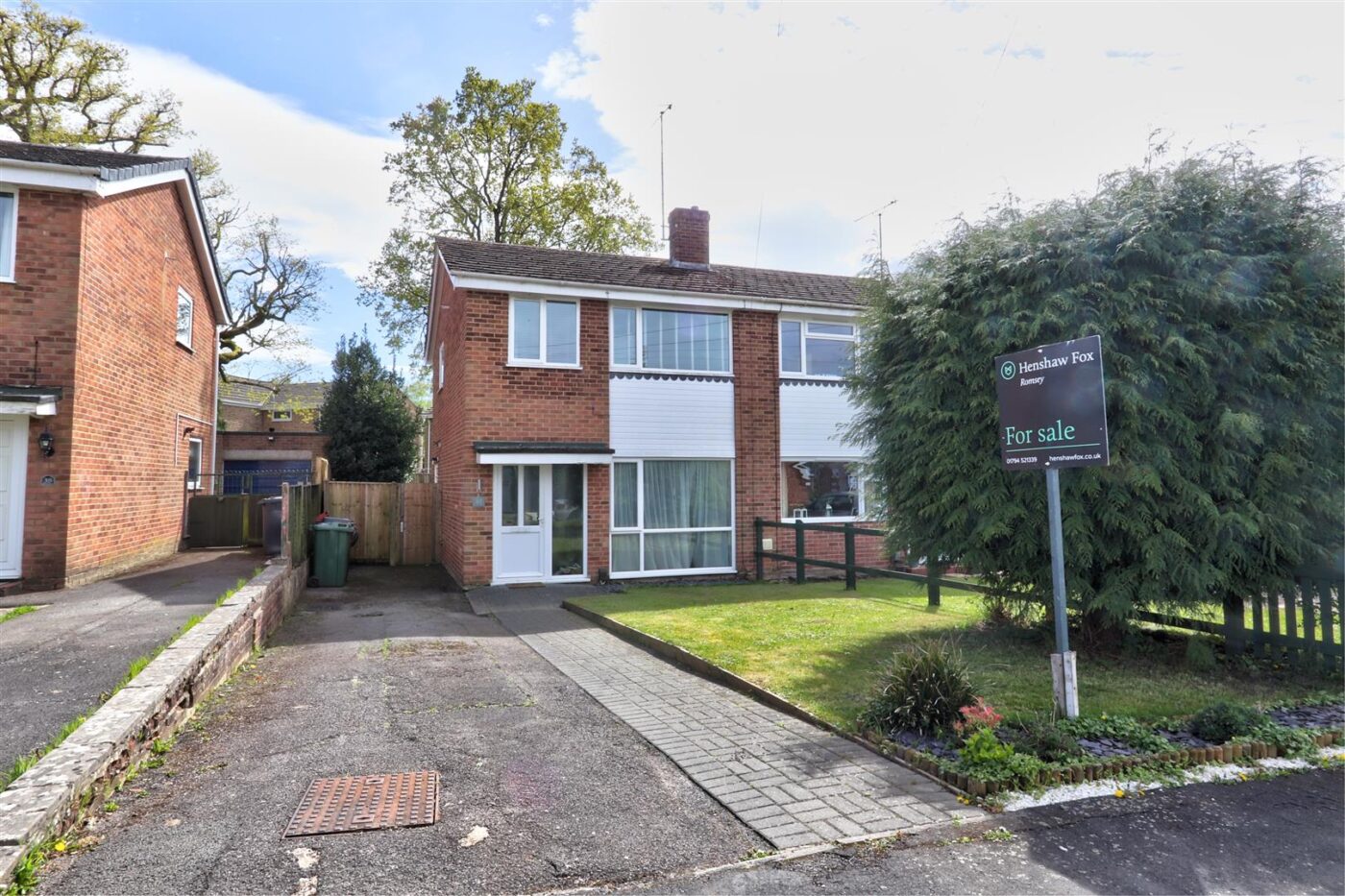 Ringwood Drive, North Baddesley, Hampshire Henshaw Fox