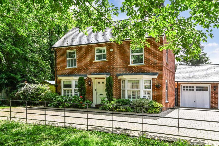 Brick Lane, Romsey, Hampshire Henshaw Fox